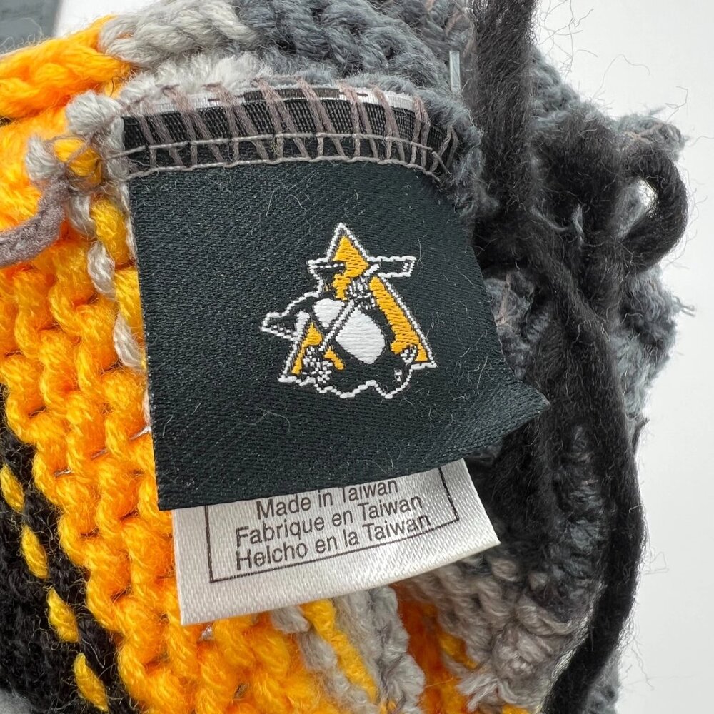 Adidas Unisex Yellow Gray Striped Knit Pittsburgh Penguins‎ NHL Beanie Hat NWT - Picture 3 of 5